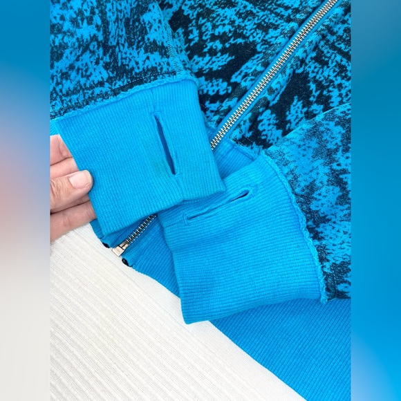 Lululemon Special Edition Fair Isle Snowflake Scuba Hoodie - Picture 8 of 15